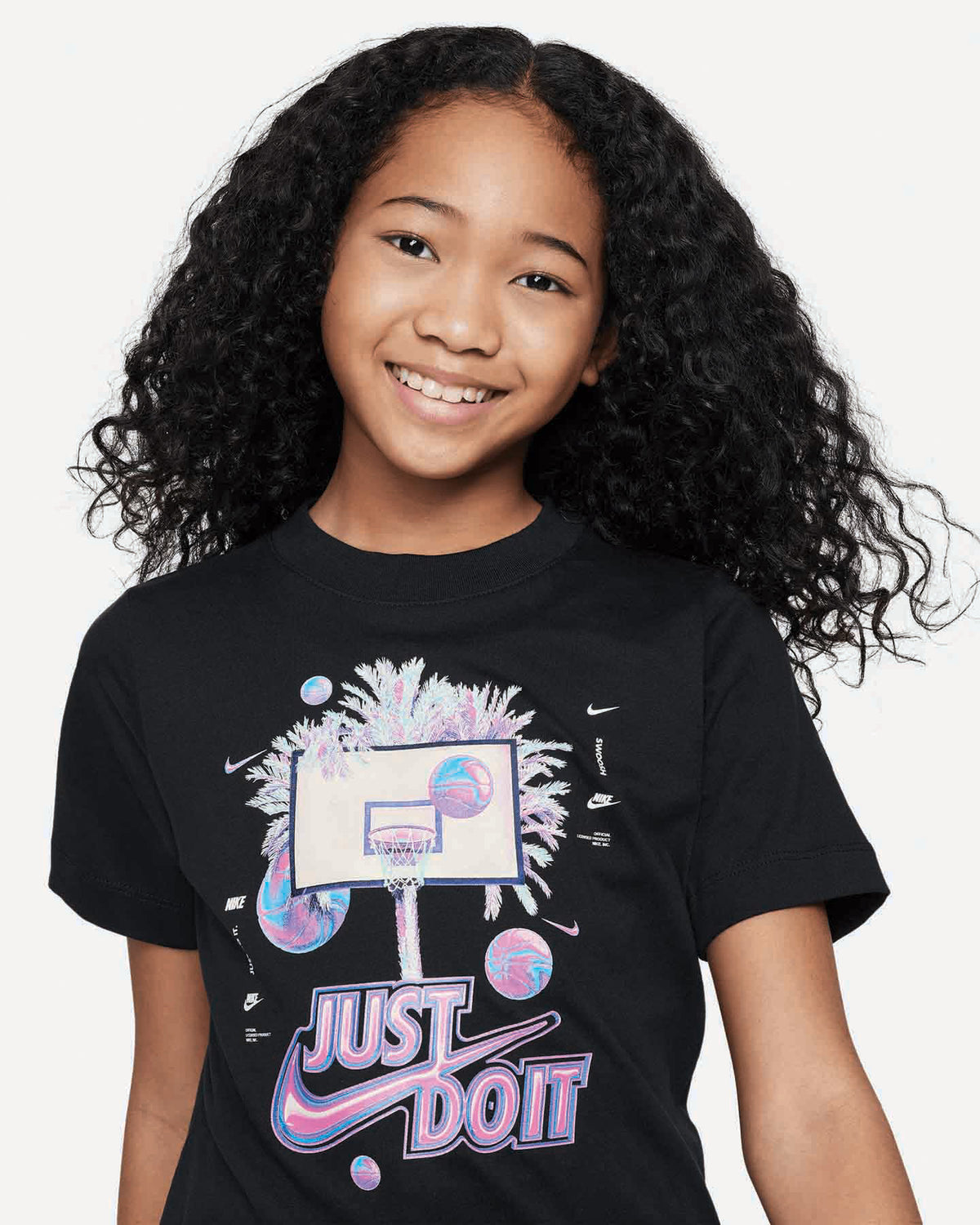 Nike Kids Just Do It T-Shirt Black, Size M girl