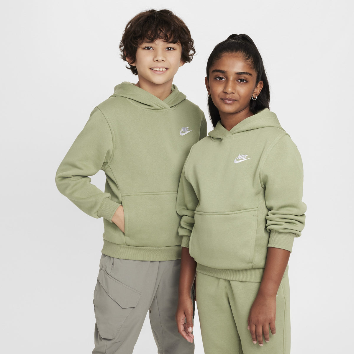 Nike Sportswear Club Fleece Hoodie - Oil Green, Size M boys