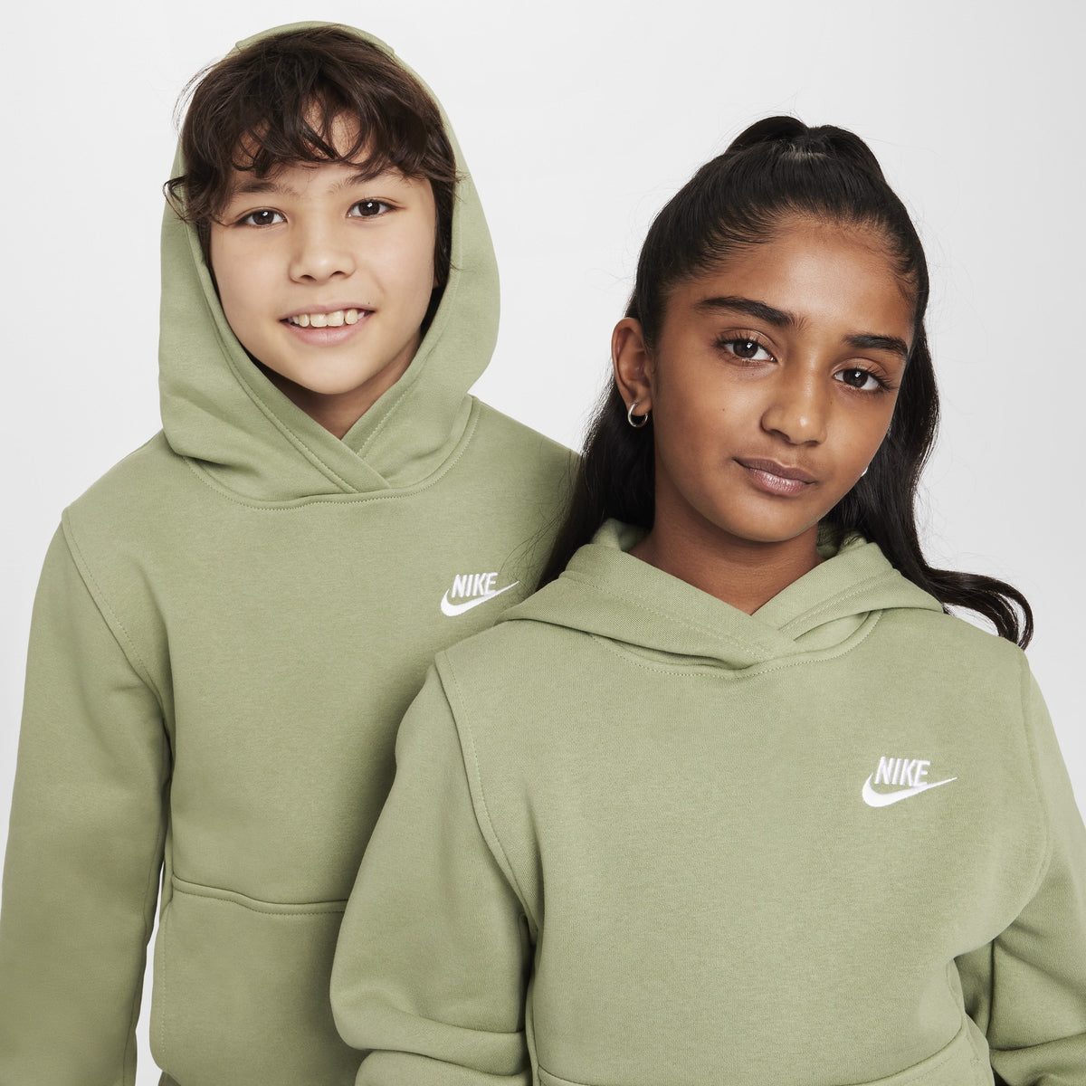 Nike Sportswear Club Fleece Hoodie - Oil Green, Size M boys