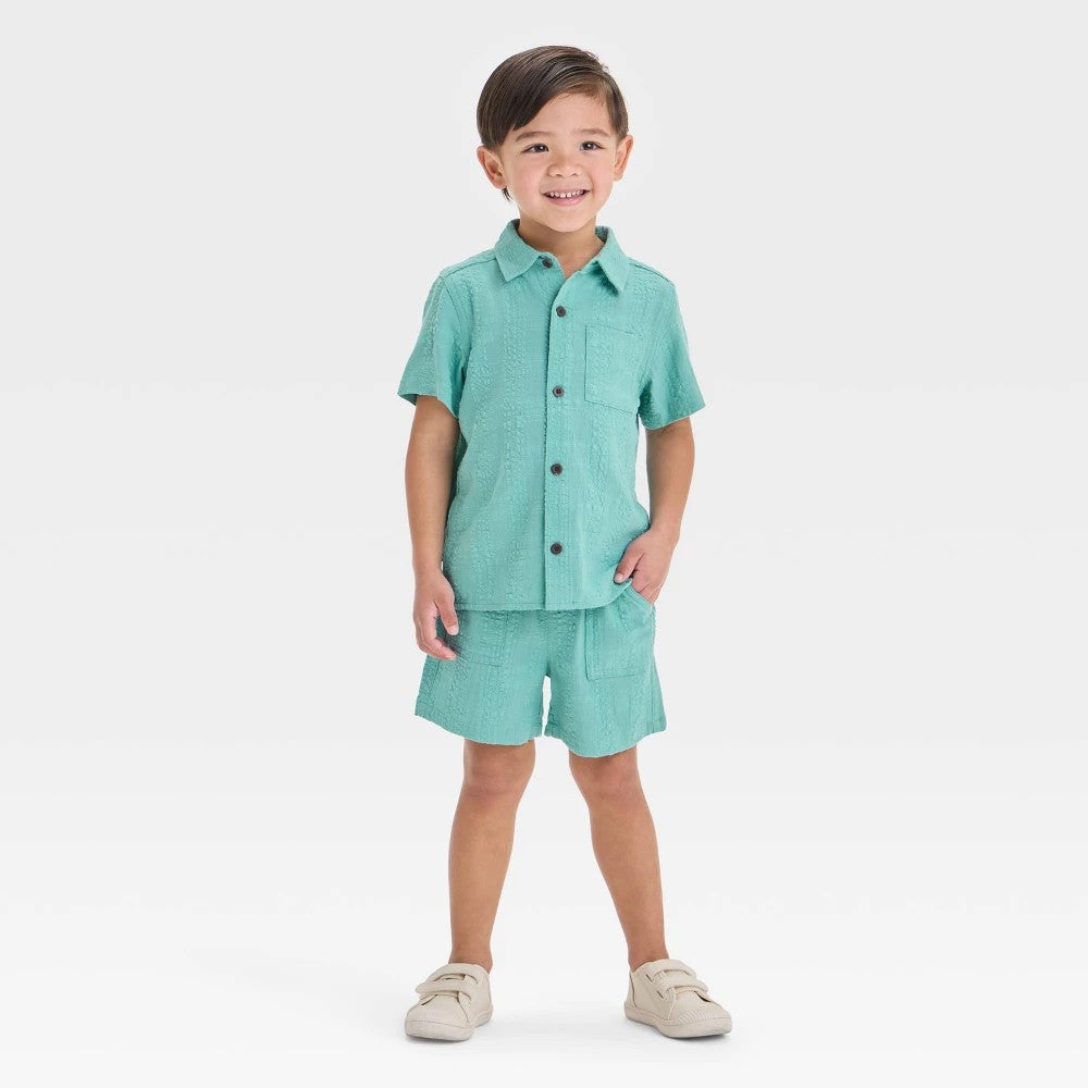 Toddler Boys' Seersucker Short Sleeve Button-up and Pull-on Shorts Set - Cat & Jack™ Light Mint Green 2T: Front Placket