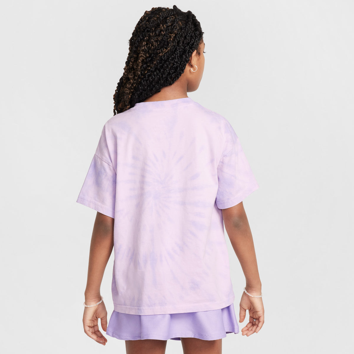 Nike Sportswear Adapt Tween T-Shirt for Girls, M