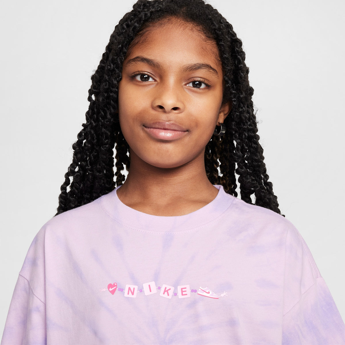 Nike Sportswear Adapt Tween T-Shirt for Girls, M